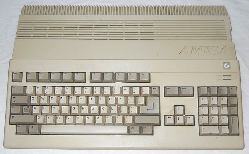 Vintage Commodore AMIGA 500, A500 COMPUTER w/ Cords, Mouse, Joystick.